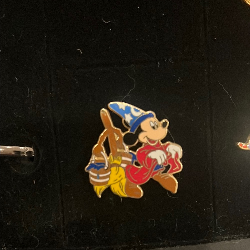 Disney Sorcerer Mickey Enamel Pin fantasmic